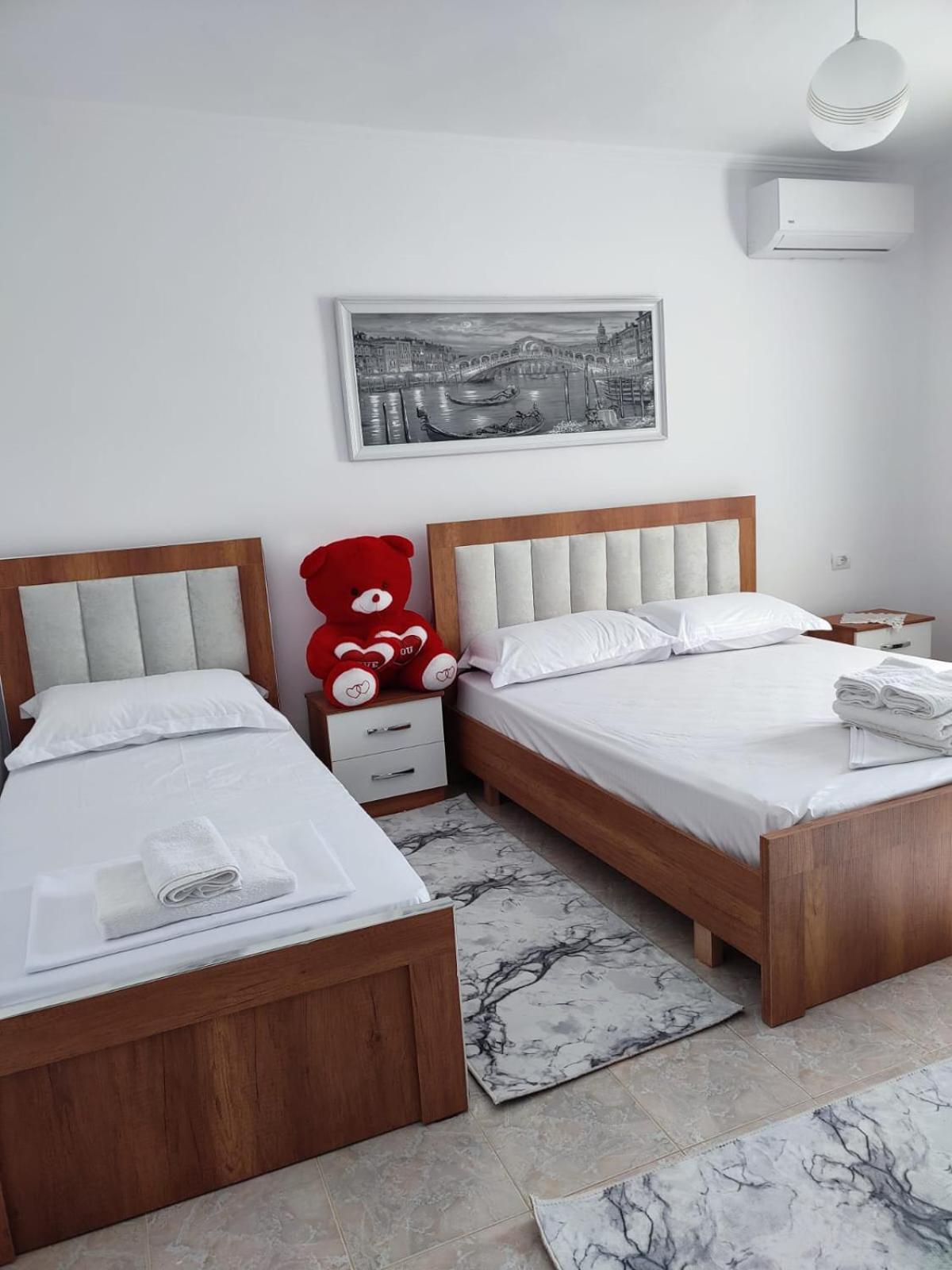 Guest House Eloid Berat Room photo